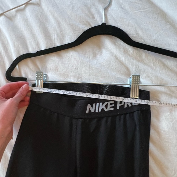 Nike Pro Size XS Spandex/Compression Capris - Picture 4 of 5